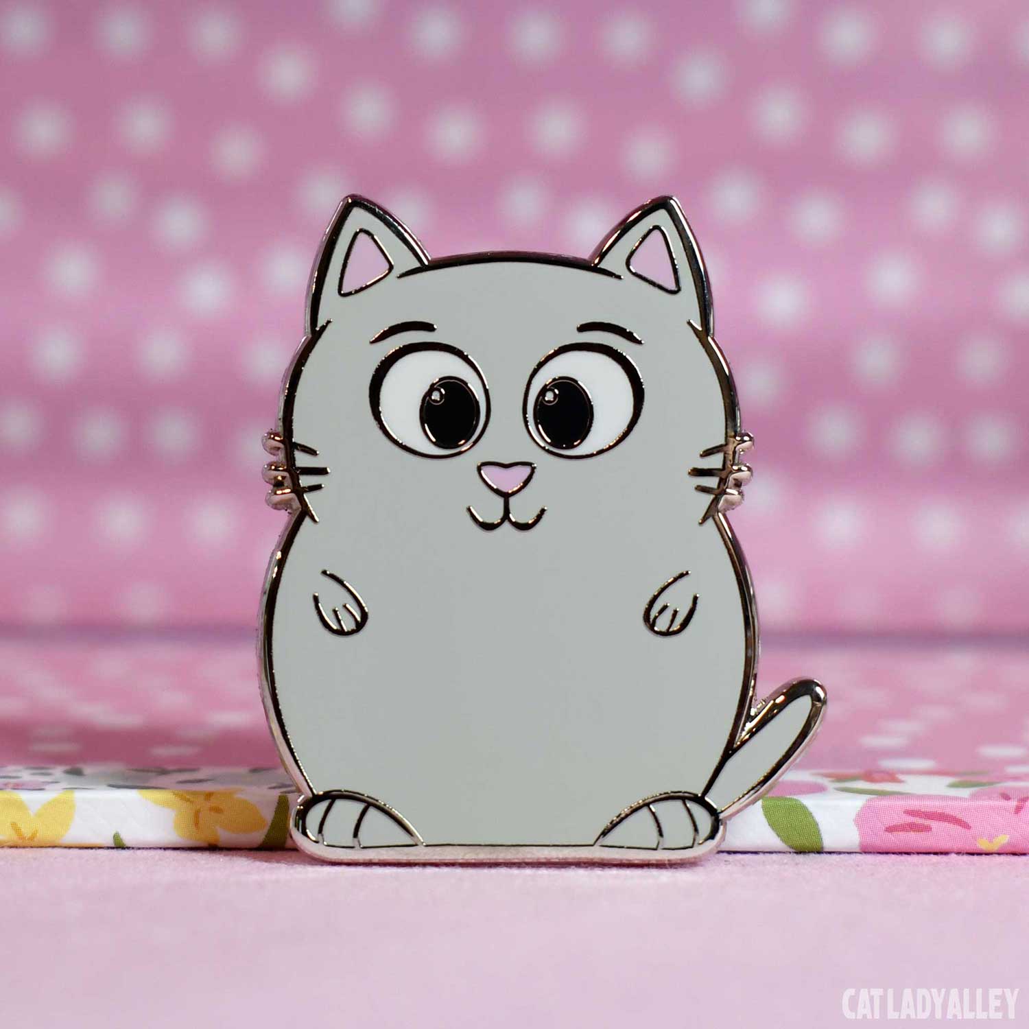 light gray hard enamel cat pin