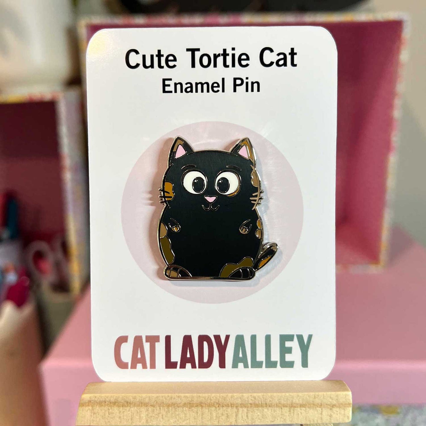 tortoiseshell cat hard enamel pin