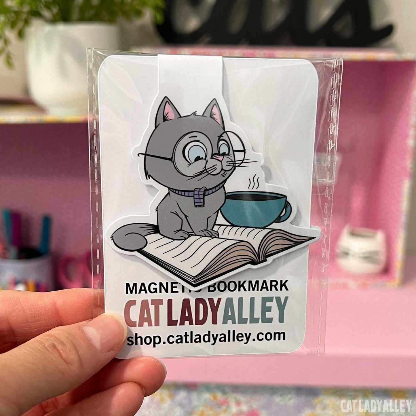 gray cat magnetic bookmark in packaging